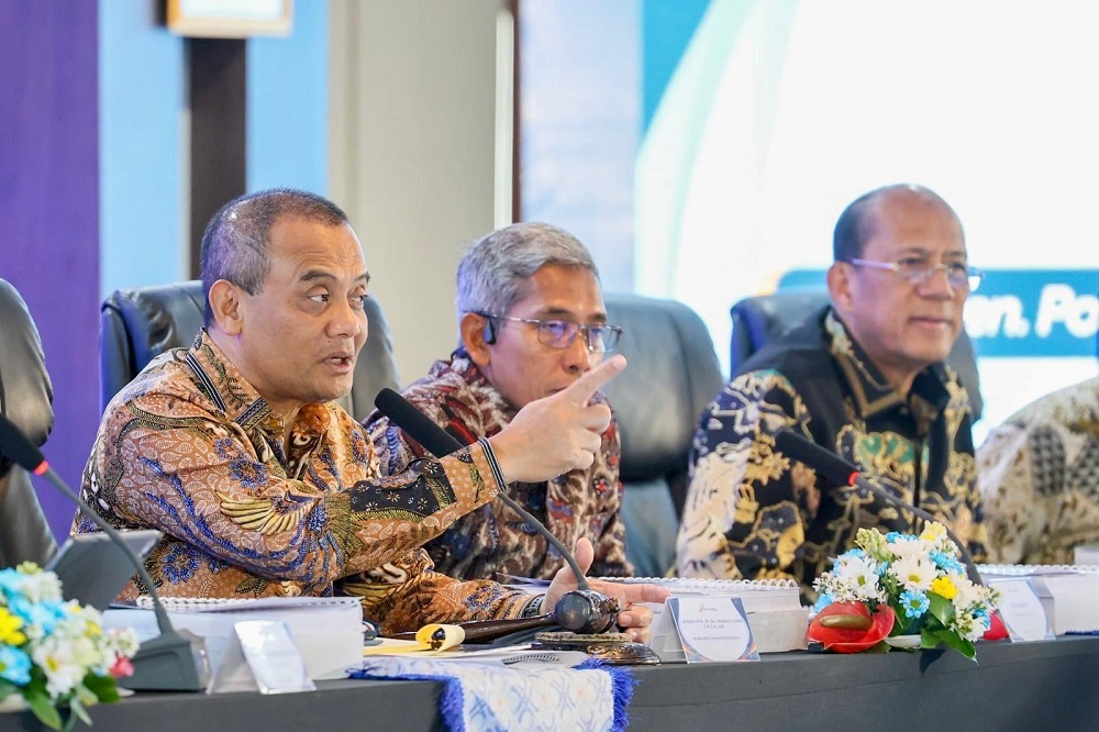 Bank Jateng mencatat laba bersih Rp 1,4 triliun sepanjang 2025, tertinggi di antara BPD nasional. Aset menembus Rp 100 triliun dengan pertumbuhan 11,57 persen.