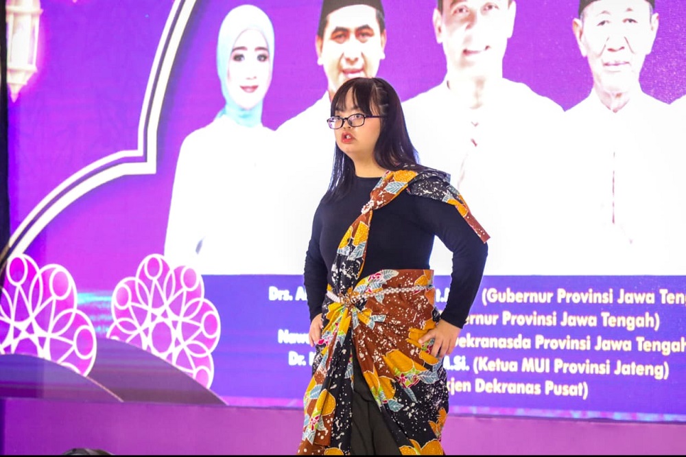 Lewat D’Modifest 2026 di Semarang, Pemprov Jateng menyiapkan fashion muslim dan ekonomi halal sebagai mesin pertumbuhan baru berbasis 4,45 juta UMKM.