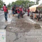 Pemkot Semarang percepat tambal jalan berlubang jelang Lebaran 2026. Target H-10 tuntas, termasuk jalur alternatif Wates Gondorio Ngaliyan demi mudik aman dan lancar.
