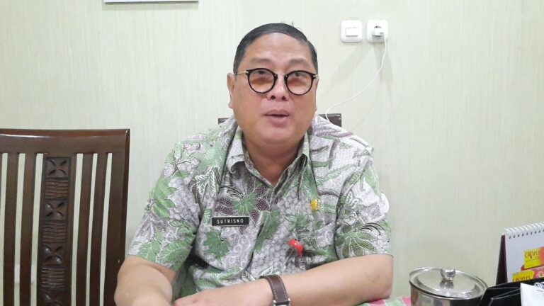 Disnaker memastikan UMR 2026 Kota Semarang berjalan sesuai aturan tanpa pelanggaran. Pengusaha diminta menyiapkan pembayaran THR tepat waktu jelang Idulfitri.