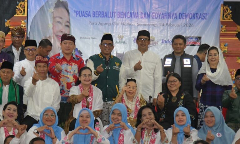 Wali Kota Semarang Agustina Wilujeng sahur bersama Sinta Nuriyah di Pura Agung Girinatha. Momentum ini tegaskan toleransi, inklusivitas, dan harmoni sosial di Kota Semarang.