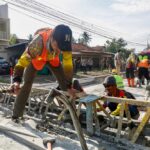 Sebanyak 17,7 juta orang diprediksi masuk Jawa Tengah saat mudik Lebaran 2026. Terdapat 69 titik rawan macet, banjir, dan longsor di jalur nasional.