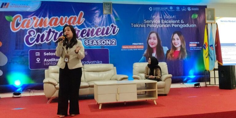 Pelayan publik diminta tetap bersikap netral dan tenang saat menghadapi keluhan masyarakat. Hal ini disampaikan Service Quality Bank Mandiri wilayah Semarang dalam kegiatan Carnaval Entrepreneur di Politeknik Madyathika Purbalingga yang membahas teknik pelayanan pengaduan masyarakat.