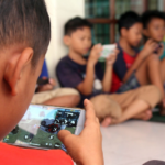 Disdik Kota Semarang menyiapkan surat edaran pembatasan penggunaan HP di sekolah. Siswa hanya boleh memakai gawai untuk pembelajaran dengan pendekatan disiplin positif.