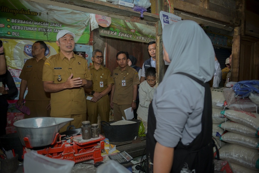 Sidak Pasar di Boyolali, Bupati Temukan Harga Cabai Rawit Masih Tinggi dan Minyak Kita Naik