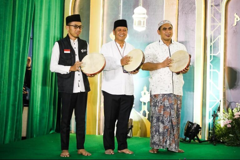 Wakil Gubernur Jawa Tengah Taj Yasin Maimoen mendorong penguatan gerakan wakaf sosial untuk mendukung kesejahteraan masyarakat.