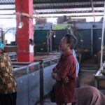 Pemkab Banyumas mulai relokasi pedagang Pasar Wage Purwokerto. Sebanyak 416 pedagang mengikuti undian digital untuk menempati 425 lapak baru.