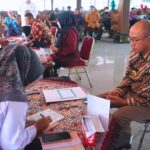BAZNAS Kabupaten Banyumas menggelar Gerakan Cinta Zakat di Pendopo Si Panji. Bupati Banyumas mengajak ASN menunaikan zakat melalui sistem payroll guna memperkuat solidaritas sosial dan kesejahteraan masyarakat.