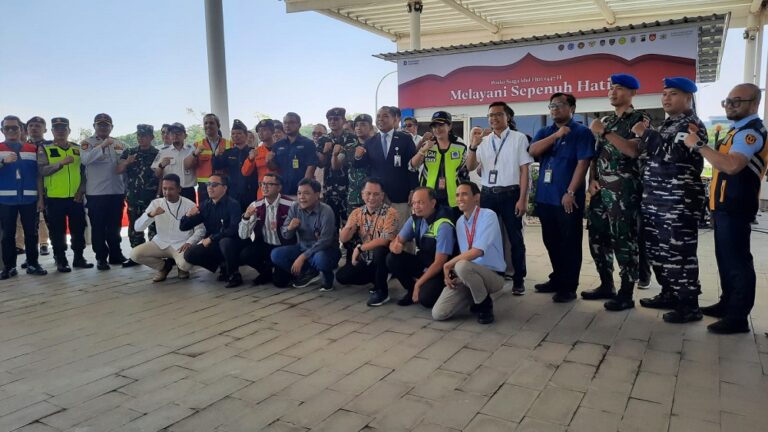 Bandara Internasional Jenderal Ahmad Yani Semarang bersiap menghadapi lonjakan arus mudik Lebaran 2026. Puncak penumpang diprediksi terjadi 19 Maret dengan jumlah mencapai 10 ribu orang per hari.