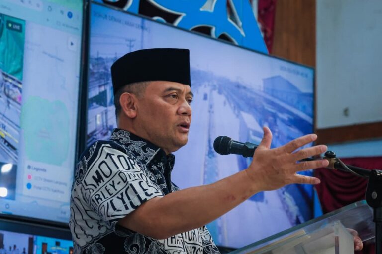 Ahmad Luthfi buka suara soal OTT KPK di Cilacap. Gubernur Jateng mengaku sudah berkali-kali mengingatkan kepala daerah agar menjaga integritas.