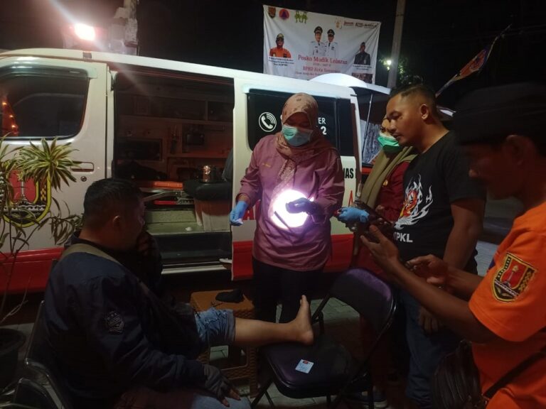 Pemerintah Kota Semarang membuka Posko Kemanusiaan Lebaran 2026 di dua lokasi strategis untuk melayani pemudik. Fasilitasnya meliputi tempat istirahat, bengkel gratis, layanan kesehatan, dapur umum, hingga WiFi bagi pemudik yang melintas di Kota Semarang.