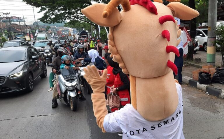 PMI Semarang Siaga Lebaran, 70 Personel Dikerahkan Layani Pemudik di Tugu