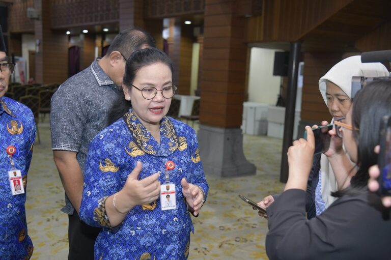 Pemkot Semarang memastikan layanan publik tetap beroperasi saat libur Lebaran 2026.