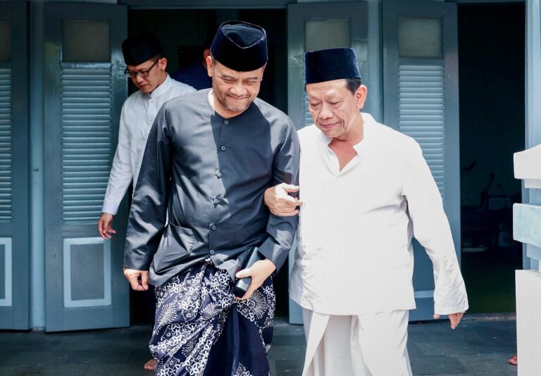 Gubernur Jawa Tengah Ahmad Luthfi akan melaksanakan salat Idulfitri 1447 H di Simpanglima Semarang, Sabtu 21 Maret 2026. Usai salat, digelar open house di Wisma Perdamaian yang terbuka untuk masyarakat umum.