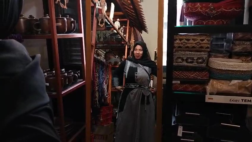 KAI Wisata melibatkan UMKM di Lawang Sewu dan Ambarawa melalui kurasi produk dan paket wisata, mendorong ekonomi lokal dan inovasi pariwisata heritage.