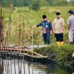 Tanggul jebol Sungai Bremi di Pekalongan memicu respons cepat Ahmad Luthfi. Penanganan darurat hingga normalisasi sungai disiapkan sebagai solusi permanen untuk banjir.