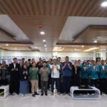 Universitas Wahid Hasyim Semarang menggelar bedah buku kisah inspiratif atlet mahasiswa berprestasi. Rektor Unwahas Prof Helmy Purwanto mengajak lulusan FPOK berpikir tajam dan terus mengharumkan nama kampus dengan prestasi olahraga nasional hingga internasional.