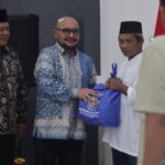 Lembaga Pemasyarakatan (Lapas) Kelas I Semarang menyalurkan bantuan sosial kepada keluarga warga binaan kurang mampu dan buka bersama, Senin (9/3). (Dok.Folkstime)
