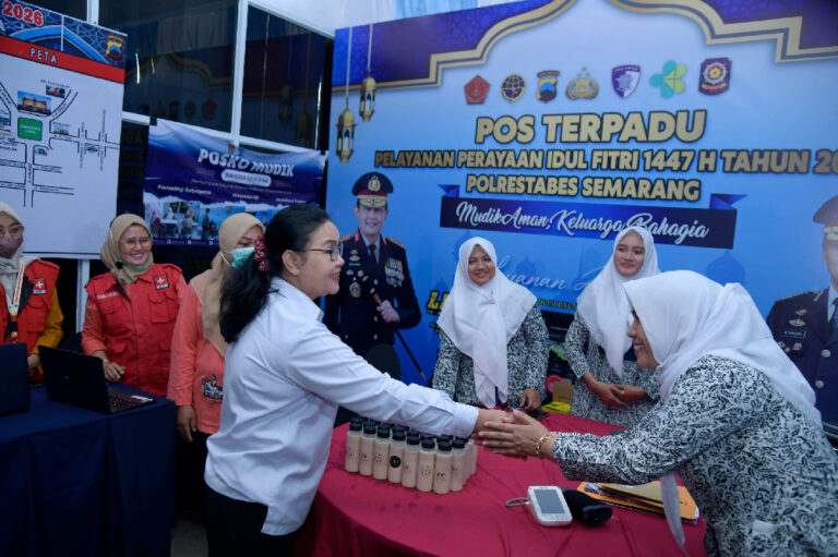 folktime-walikota-semarang-tinjau-posko-mudik