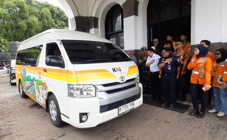 Trip heritage Lawang Sewu–Ambarawa resmi diluncurkan oleh KAI Wisata, menawarkan perjalanan wisata sejarah terintegrasi dengan harga terjangkau.
