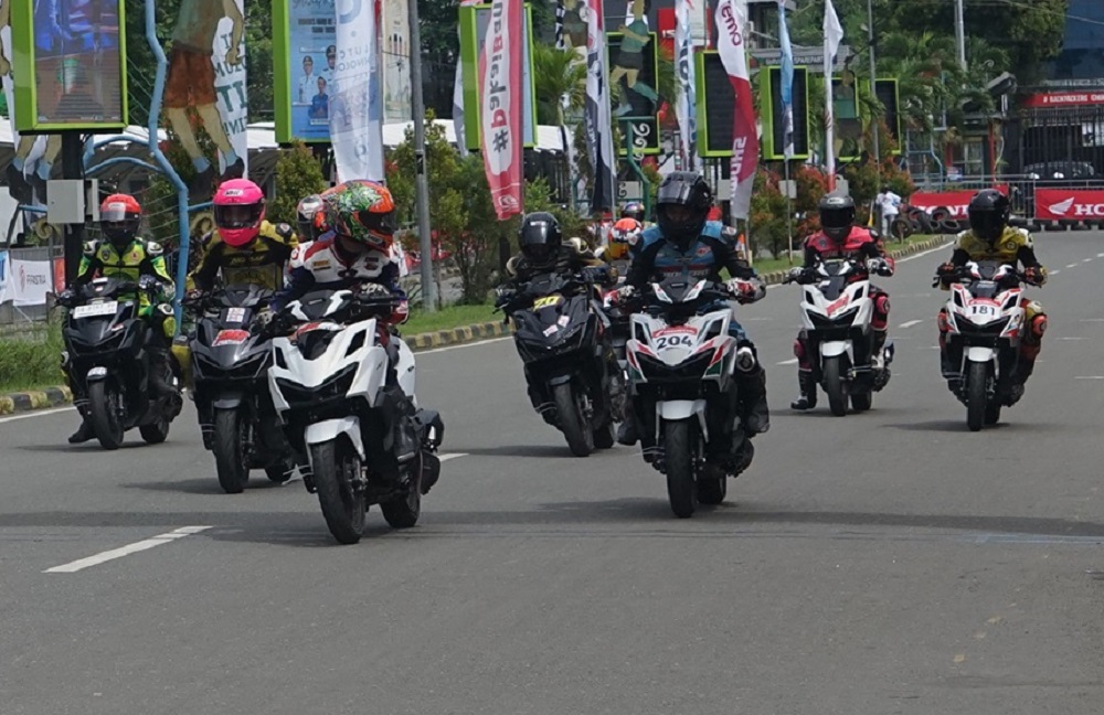 Astra Honda Dream Cup 2026 kembali hadir dengan 12 kelas balap di tiga kota.