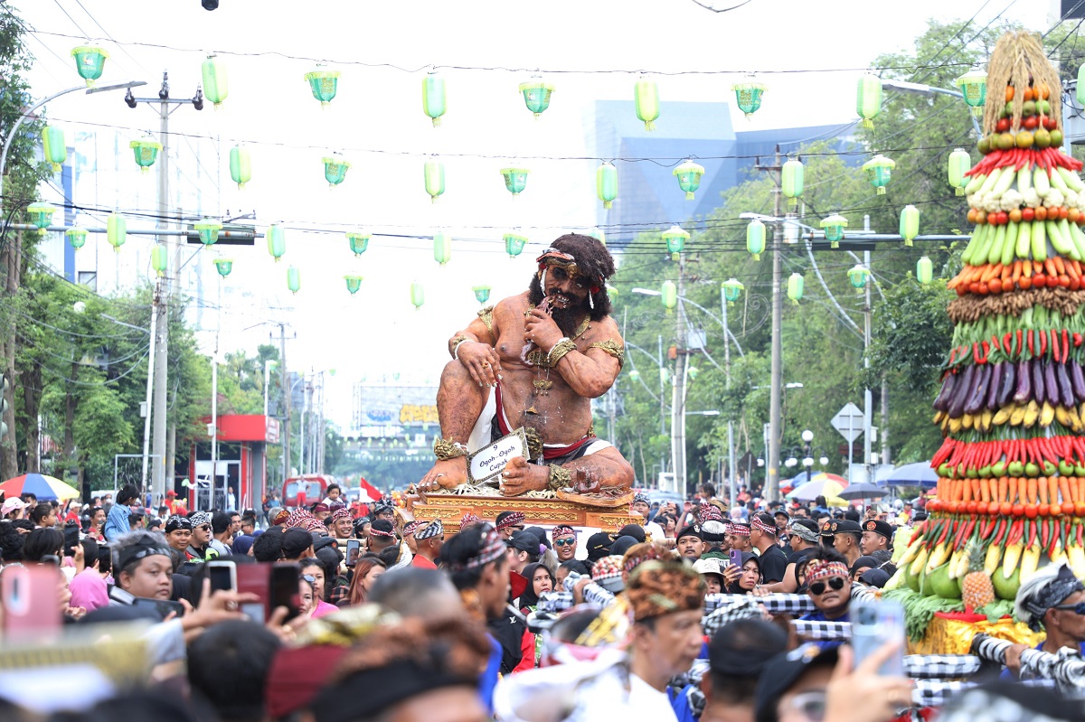 Pawai Ogoh-Ogoh Semarang 2026 digelar lebih meriah dengan partisipasi lintas daerah, menampilkan ragam budaya dan simbol toleransi dalam rangka Hari Raya Nyepi Tahun Baru Saka 1948 di pusat Kota Semarang.