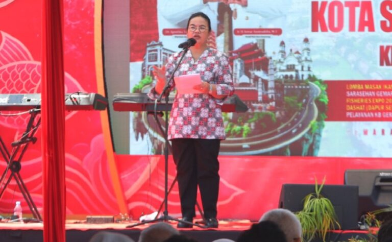 Tarif parkir hingga Rp40 ribu di Kota Lama Semarang viral. Wali Kota perintahkan penertiban, tiga jukir diamankan, sanksi tegas disiapkan.