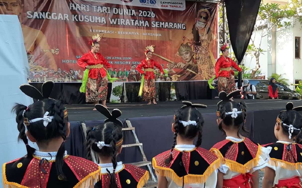 Semarang menyemarakkan Hari Tari Dunia 2026 dengan maraton tari 24 jam yang menghadirkan ratusan penari dari berbagai daerah hingga mancanegara.