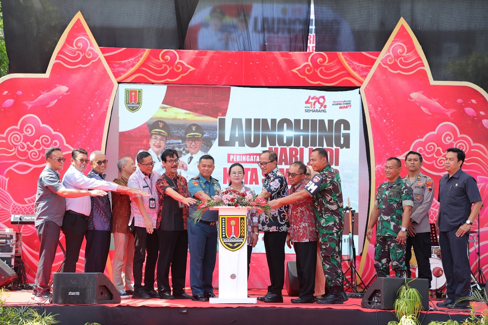 Peringatan HUT ke-479 Kota Semarang difokuskan pada layanan publik nyata. Warga mendapat akses gratis BRT, layanan kesehatan, hingga program pendidikan dan dukungan UMKM.