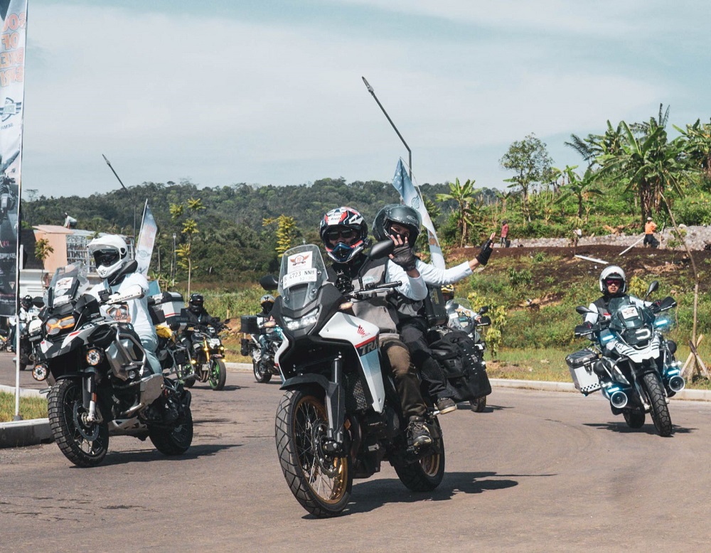 Komunitas Honda Big Bike Jawa Tengah ambil bagian dalam Gathering Nasional IMBI Jawa–Bali di Bandungan. Ajang ini memperkuat solidaritas antar bikers sekaligus mempromosikan wisata daerah.