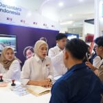 Ribuan pelamar memadati booth KAI di Job Fair Semarang 2026 di Undip.