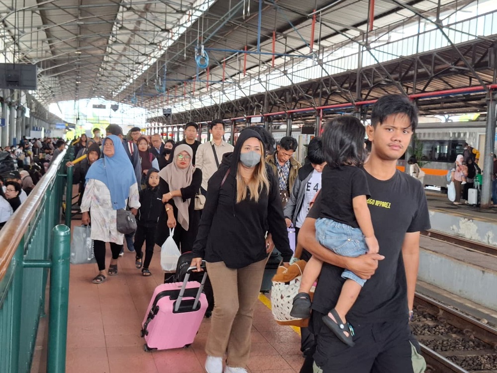Rekor Baru! Penumpang KA Daop 4 Semarang Naik 14% Saat Lebaran 2026