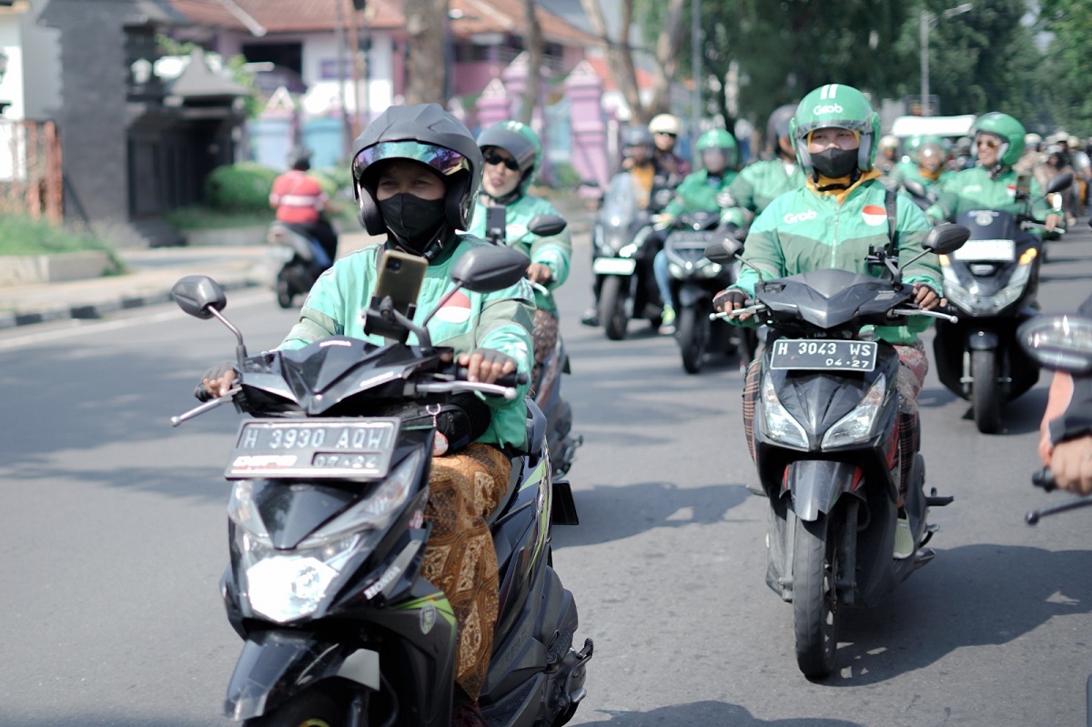 Aktivitas tinggi perempuan di Semarang disebut memicu penurunan fokus saat berkendara sepeda motor. Pengendalian stres, emosi, dan kelelahan menjadi kunci utama keselamatan di jalan.