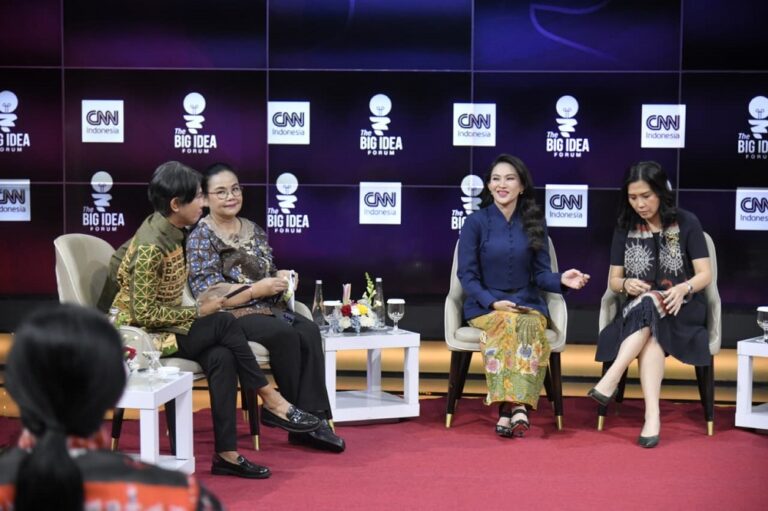 Wali Kota Semarang Agustina Wilujeng menegaskan pentingnya keberanian perempuan dalam menciptakan peluang dan mengambil keputusan adaptif.