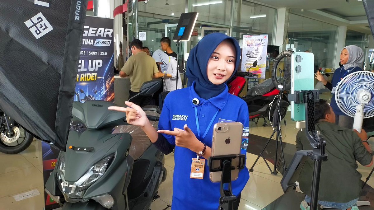 Ajang LKS Digital Marketing Jawa Tengah 2026 di Purwokerto menghadirkan persaingan ketat 32 siswa terbaik. Uji komunikasi pelanggan, produksi konten, hingga TikTok Live menjadi penentu kemenangan.