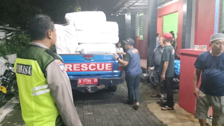 Pemerintah Kota Semarang gerak cepat tangani banjir di Ngaliyan dan Tugu, Sabtu (16/5/2026). (Dok.Folkstime)
