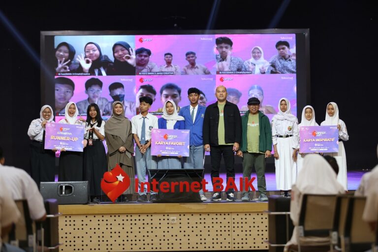 Program Internet BAIK Festival (IBFEST) Series 10 resmi ditutup di Solo. Telkomsel membekali ribuan pelajar SMA dan SMK dengan literasi Artificial Intelligence (AI)
