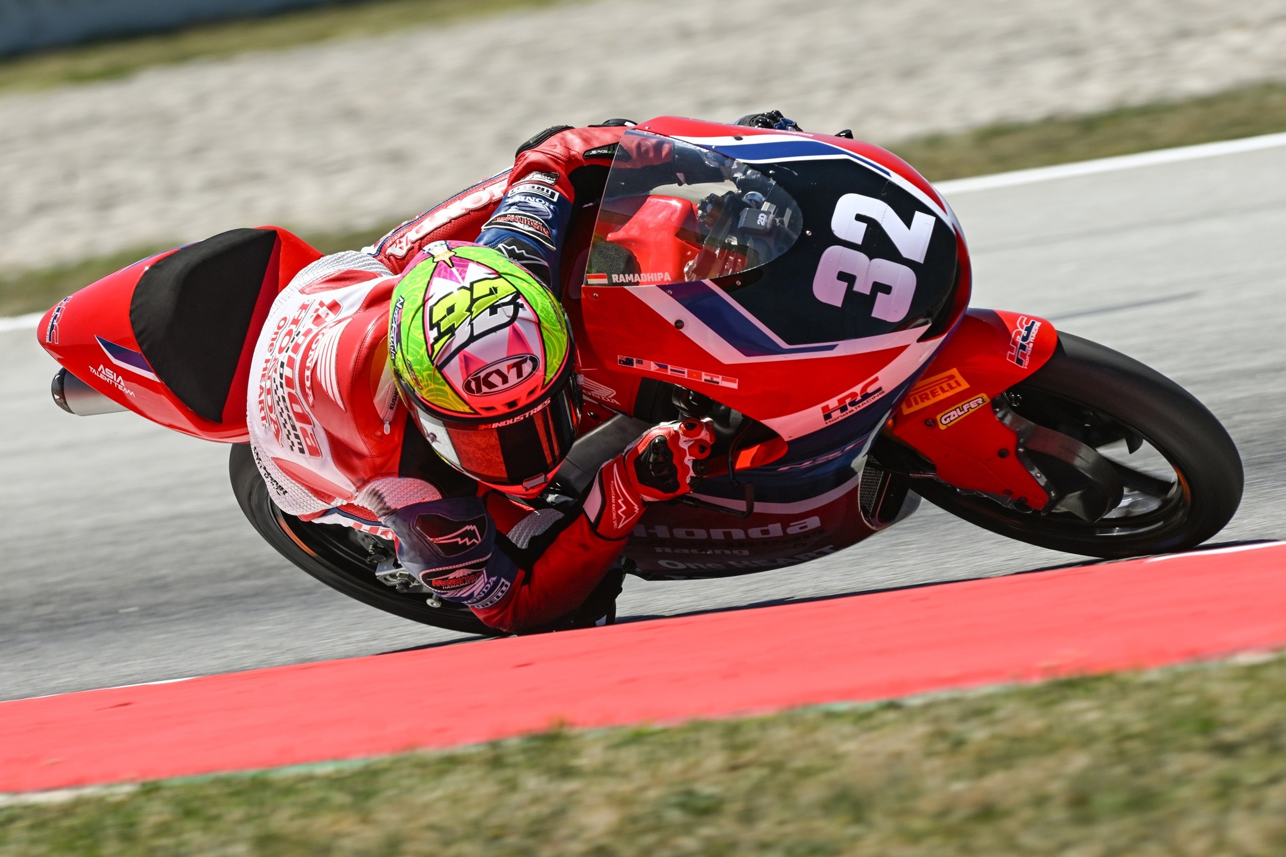 Ramadhipa Ukir Sejarah, Pebalap Muda Indonesia Raih Podium Perdana di Moto3 Junior Barcelona