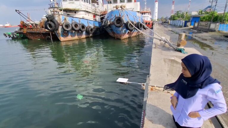 BMKG Maritim Tanjung Mas Semarang memperingatkan potensi banjir rob di pesisir Pantura Jawa Tengah akibat fenomena supermoon Mei 2026.