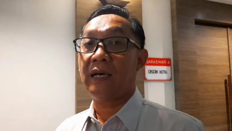 Dinas Pendidikan Kota Semarang memperkuat jalur afirmasi dalam SPMB 2026. Siswa kurang mampu dan disabilitas yang tak diterima di sekolah negeri akan otomatis masuk ke sekolah swasta
