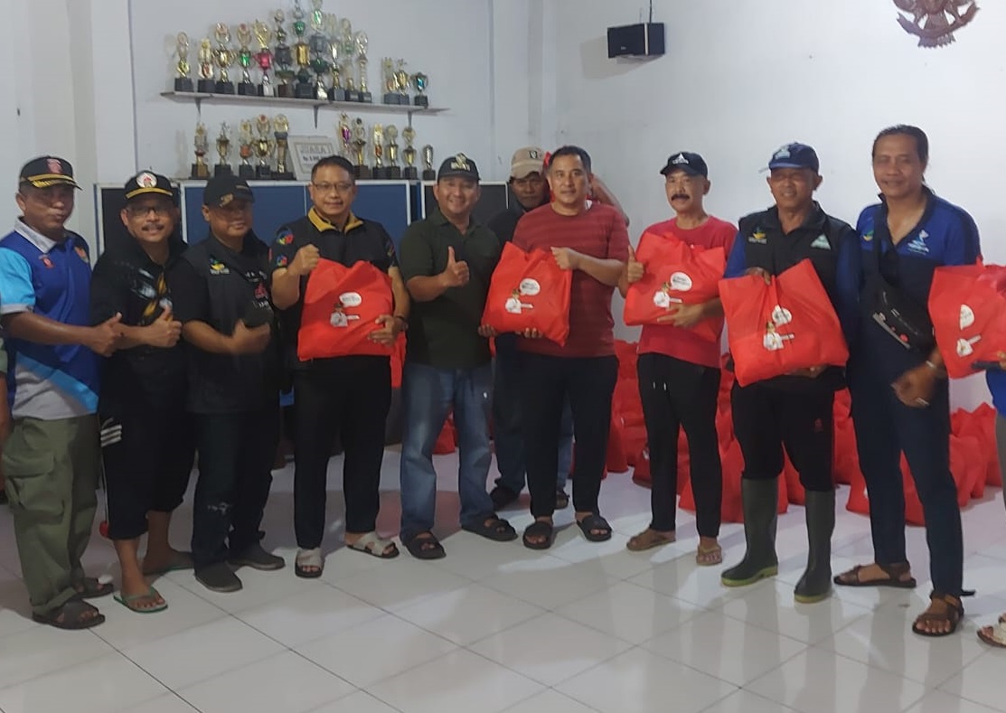 Wali Kota Semarang Agustina Wilujeng bergerak cepat menyalurkan bantuan untuk korban banjir di Mangkang dan Purwoyoso, Ngaliyan.