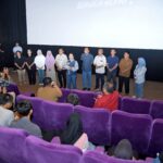 Wali Kota Semarang Agustina Wilujeng mengajak 96 anak yatim dari Panti Asuhan At Taqwa Meteseh menonton film Children of Heaven.