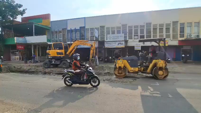 Revitalisasi pasar tradisional di Kota Semarang dipastikan tidak hanya fokus pada pembangunan fisik.