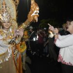 Semarang Night Carnival 2026 tetap berlangsung meriah meski diguyur hujan.