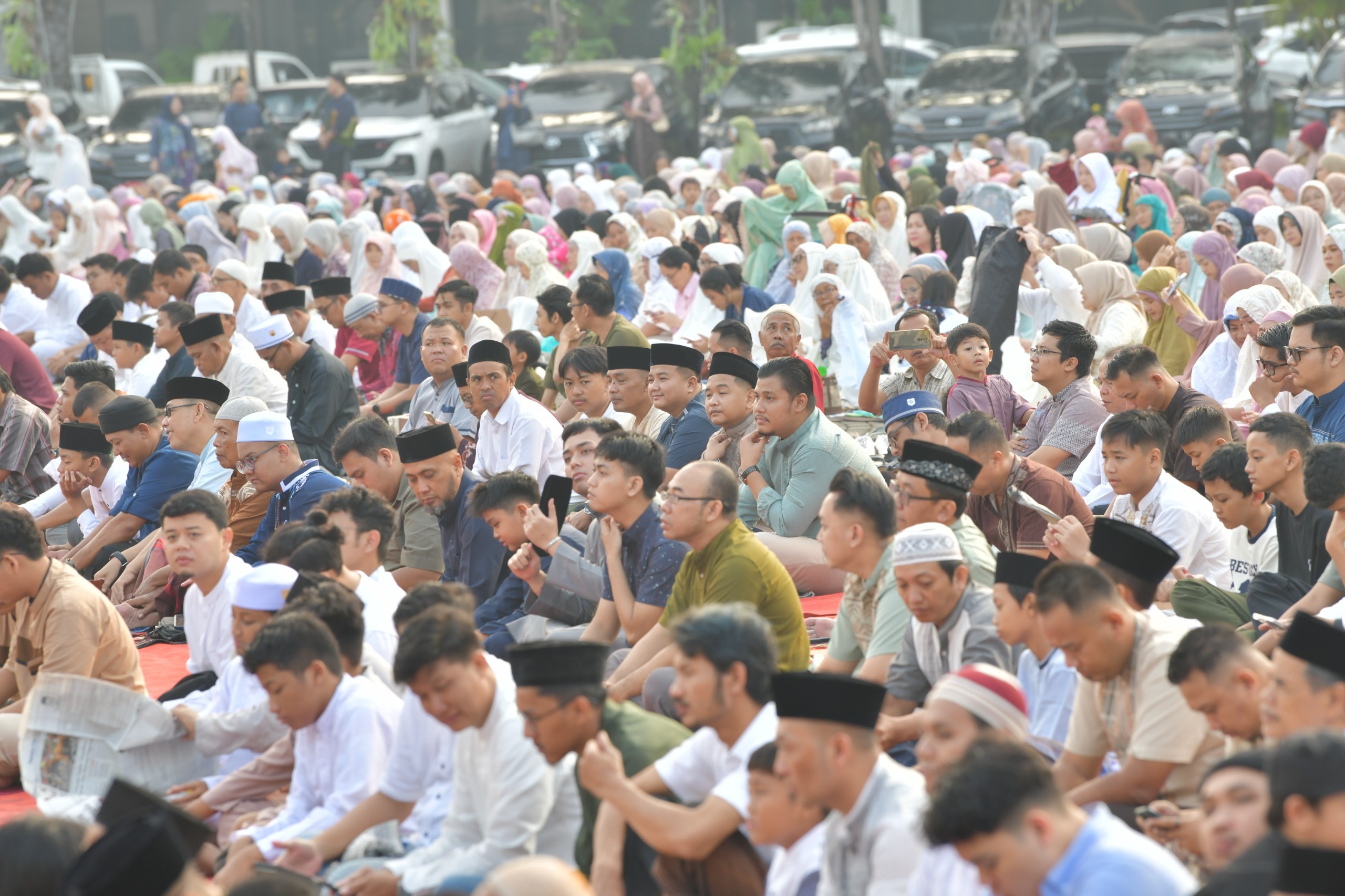 Pemerintah Kota Semarang menggelar Sholat Idul Adha 1447 H di halaman Balaikota Semarang, Rabu 27 Mei 2026 pukul 05.30 WIB.