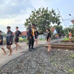 KAI Daop 4 Semarang meningkatkan patroli dan pengawasan jalur kereta api selama libur sekolah untuk mencegah anak bermain di rel serta aksi pelemparan kereta.