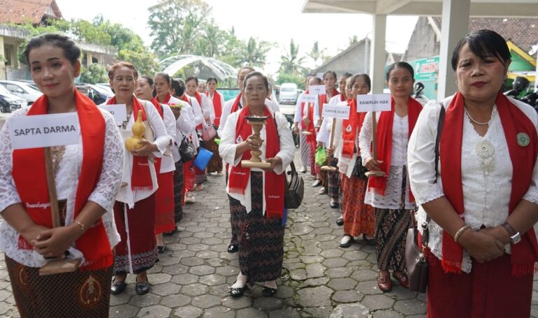 Puan Hayati Jawa Tengah menggelar penguatan kapasitas perempuan penghayat di Semarang untuk membangun kemandirian ekonomi, memperkuat spiritualitas