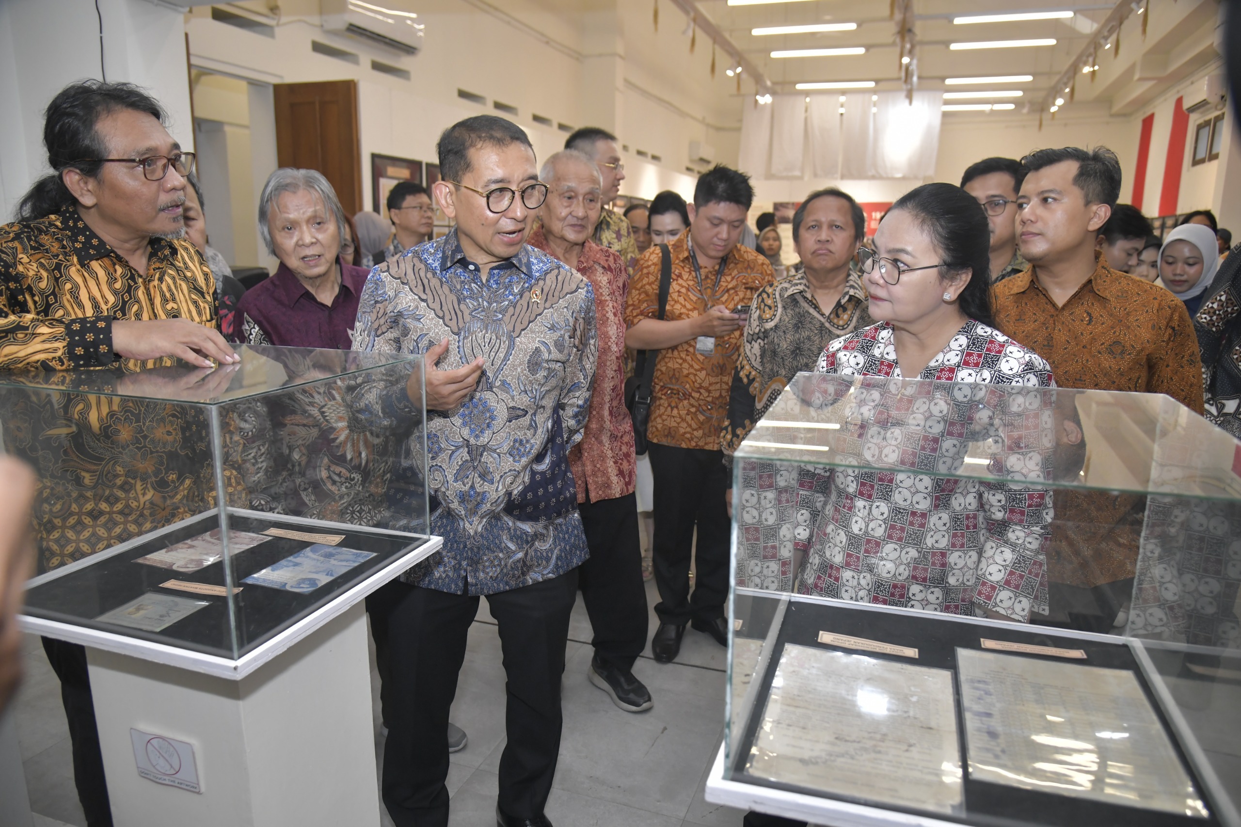 Pameran filateli bertema pendudukan Jepang 1942-1945 di Kota Lama Semarang menjadi sarana merawat memori bangsa.
