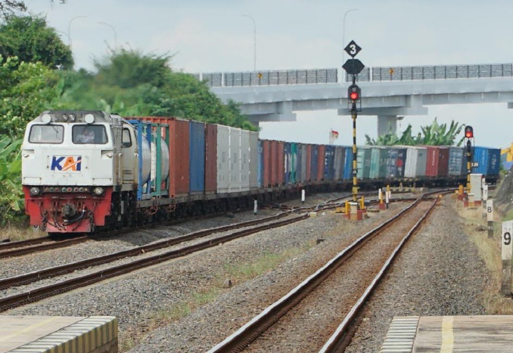 KAI Daop 4 Semarang mencatat volume angkutan barang mencapai 130.710 ton sepanjang Januari-Mei 2026 atau naik 32 persen.