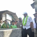Menteri Lingkungan Hidup Jumhur Hidayat mengapresiasi inovasi pengelolaan sampah warga Bulusan, Semarang.
